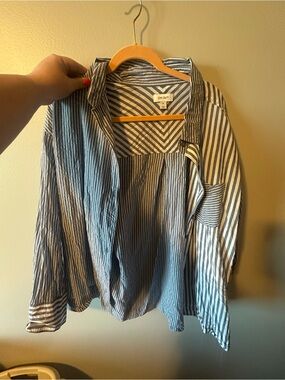 ON 5th Striped Button-Down Shirt Jacket - Blue & White